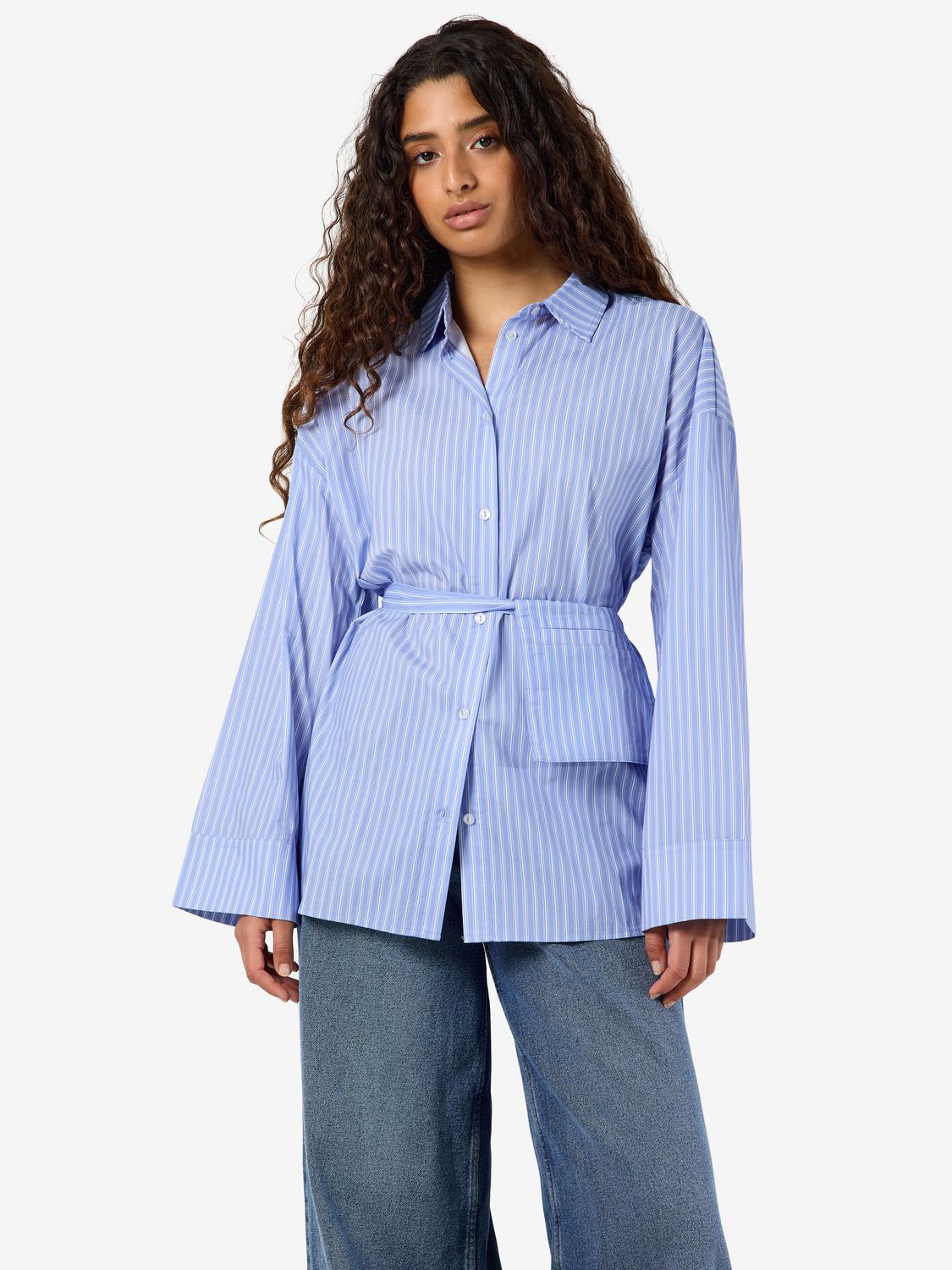 model_shot-front